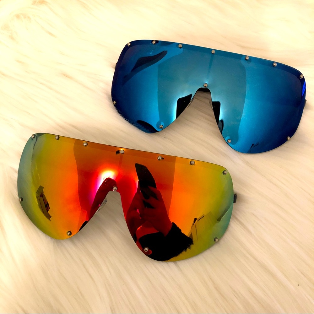 Bundle of trendy, sunglasses